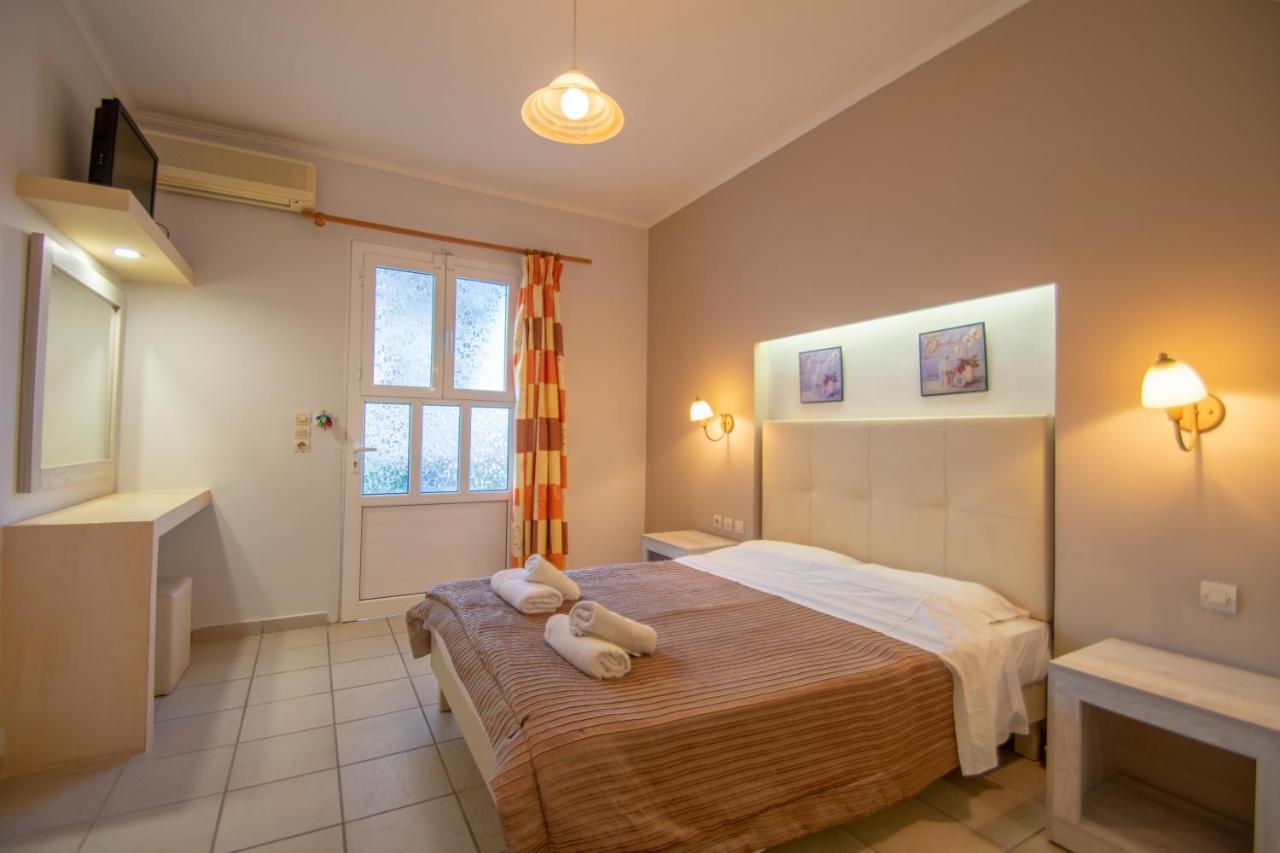 Standard double or twin studio, ground floor, sea view,1160675466:JPEG